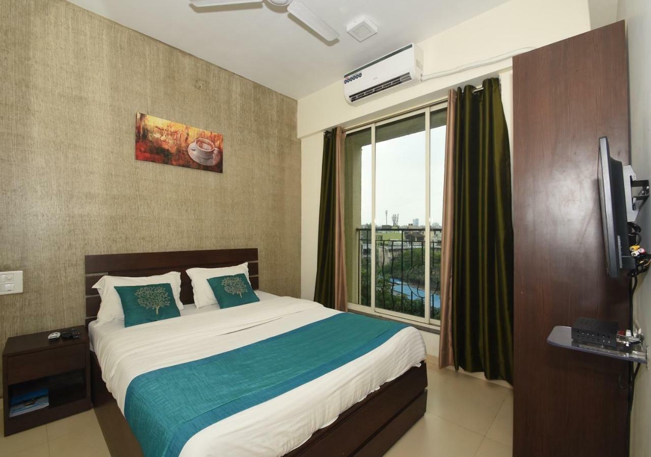 Hotel Iris Suites, Navi Mumbai Exterior photo